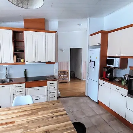 Tilava Huone ホームステイ ケラヴァ